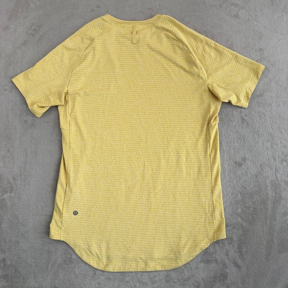 Lululemon Drysense Mesh Performance T Shirt Men Medium Gold Short Sleeve Gym - Picture 3 of 5